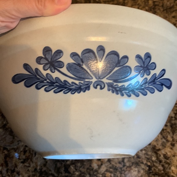 Vintage Pfaltzgraff bowl - Picture 4 of 8